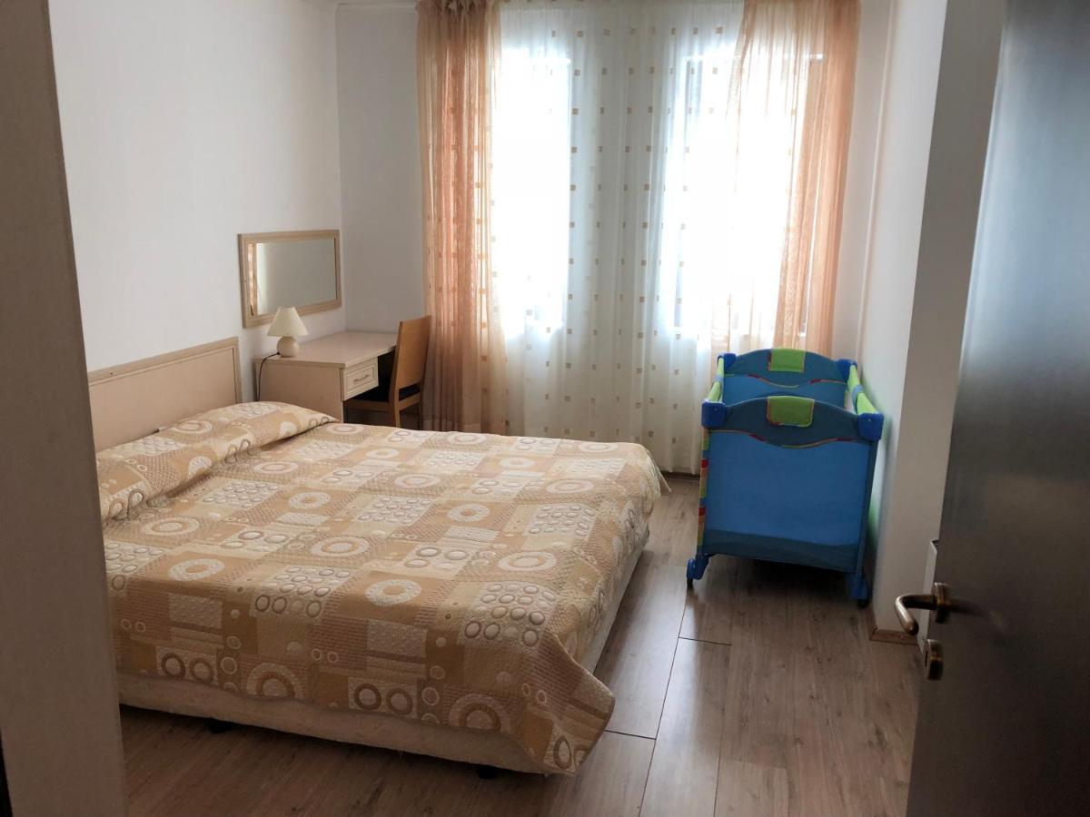 Апартамент В Хотел Стената, Пампорово Apartment Smolyan Exterior photo